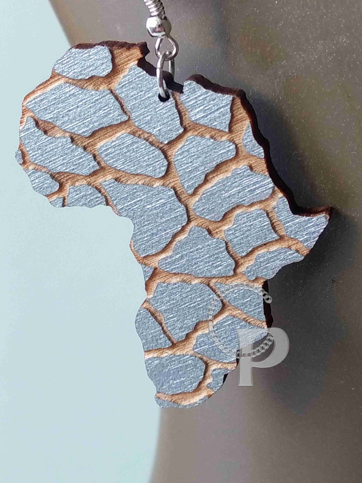 Africa wooden earrings with animal print, African map engraved giraffe pattern gold or silver