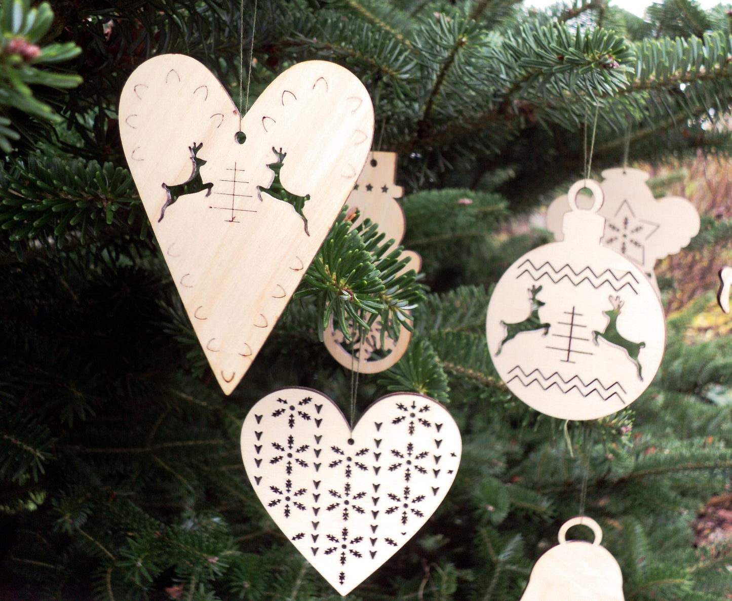 Wooden Christmas ornaments Nordic Scandi simple natural wood crafts decoration 10 pieces wood laser cut
