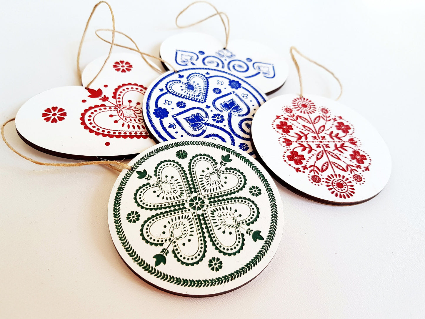Wooden Christmas ornaments Nordic Scandi pattern hand painted wood crafts decoration 5 pieces wood scandinavian folk pattern