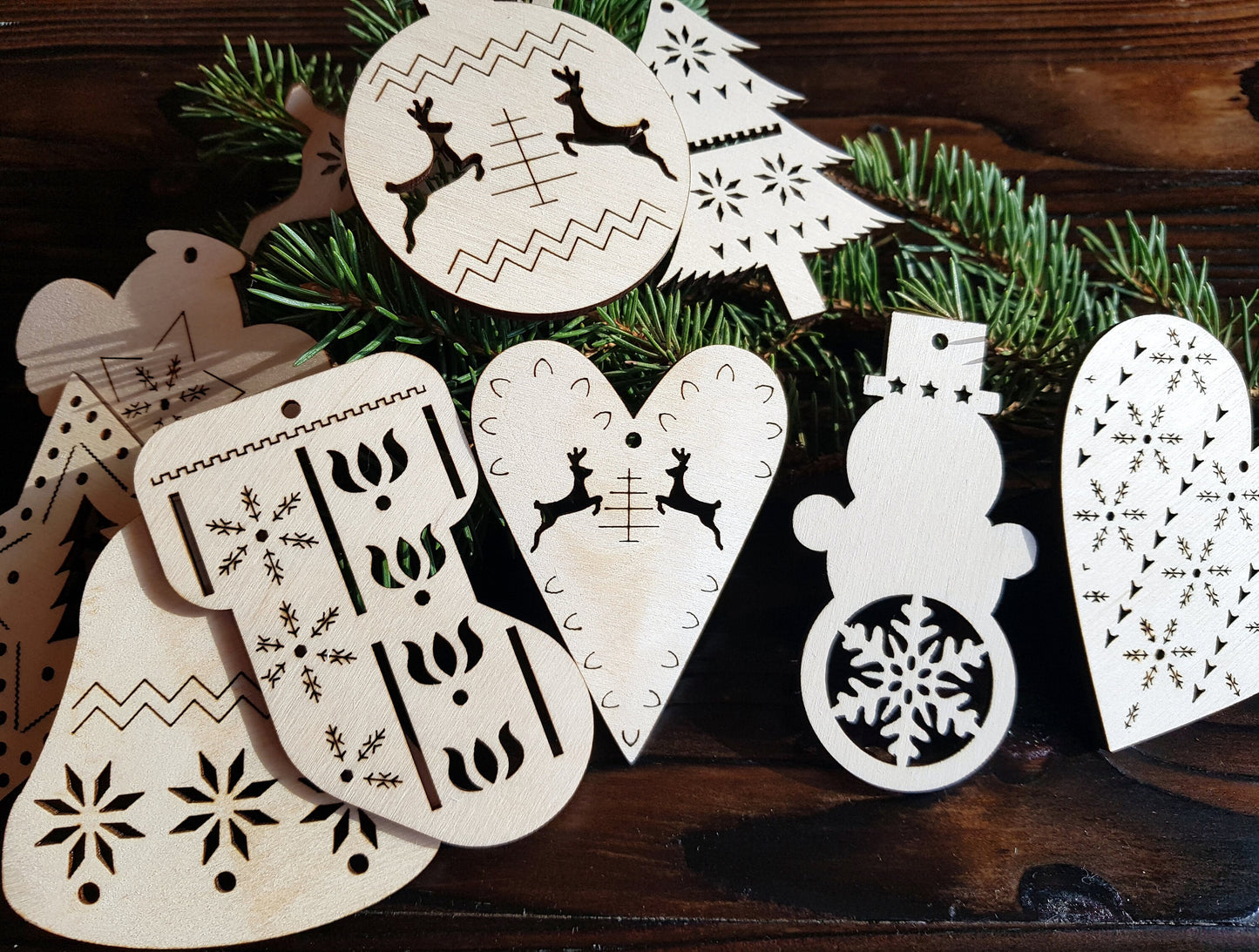 Wooden Christmas ornaments Nordic Scandi simple natural wood crafts decoration 10 pieces wood laser cut
