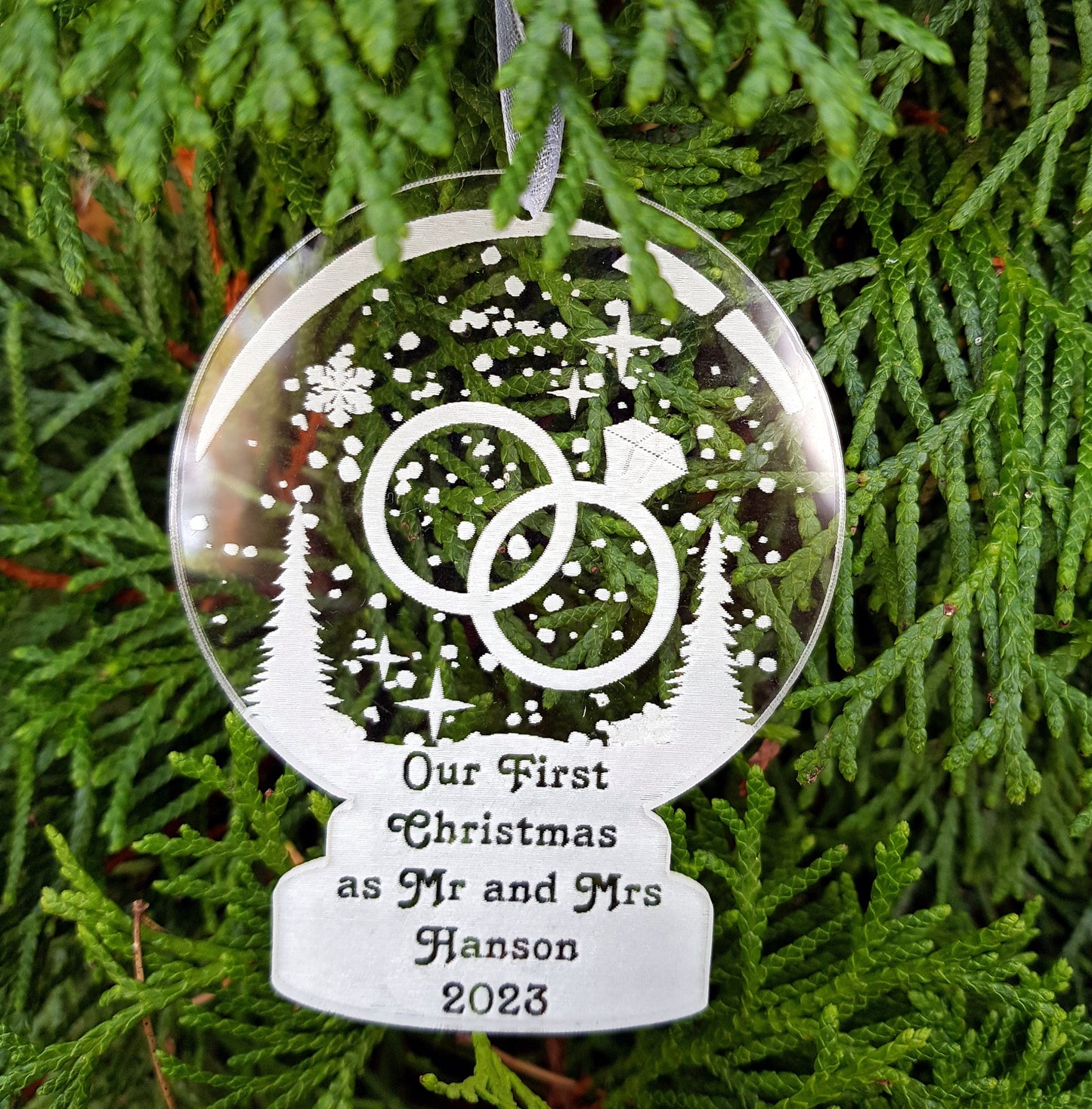 Personalized custom ornament bauble snow globe shape first Christmas married, engaged, bunny, tree ornament decorations Xmas any message