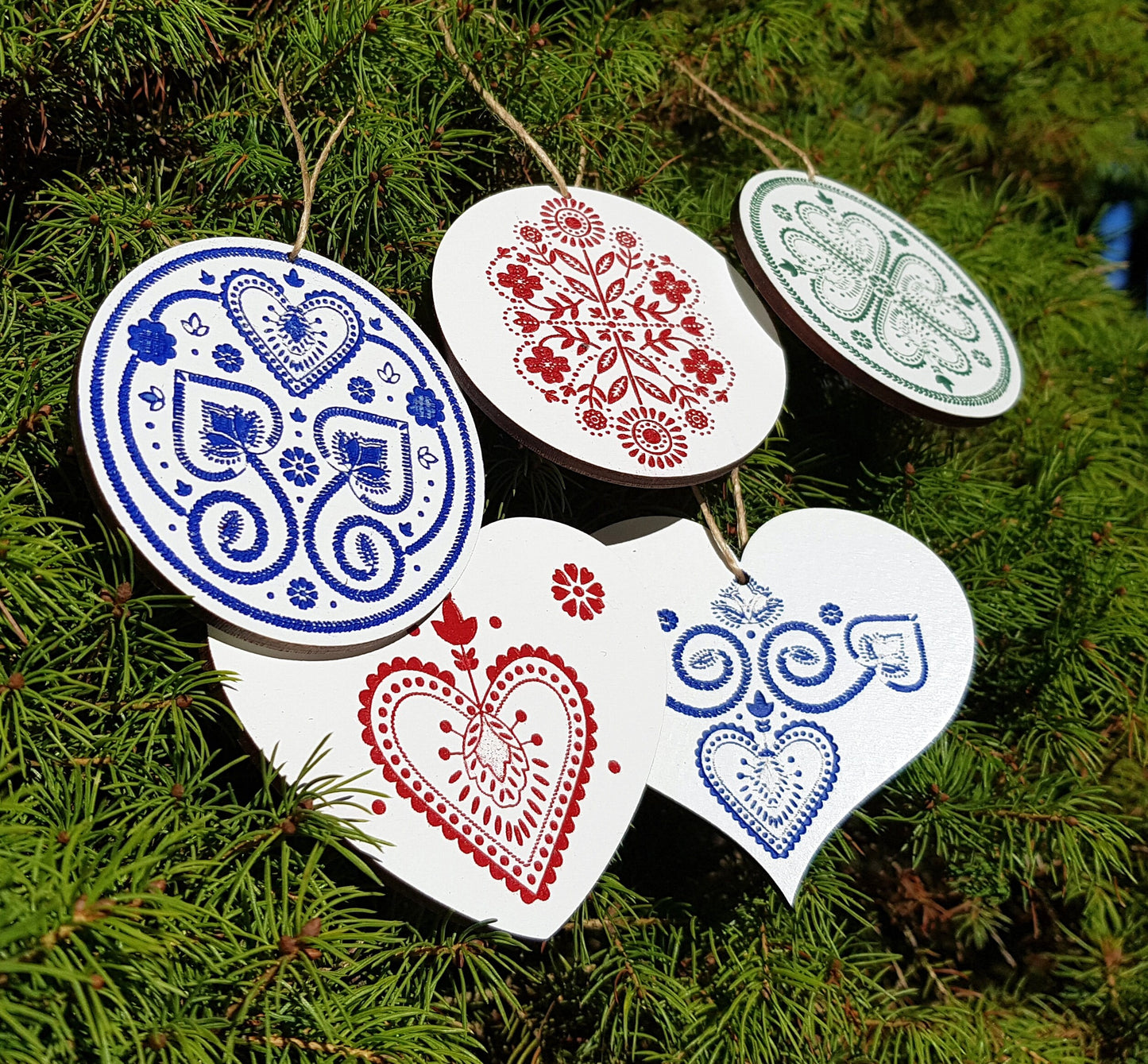 Wooden Christmas ornaments Nordic Scandi pattern hand painted wood crafts decoration 5 pieces wood scandinavian folk pattern