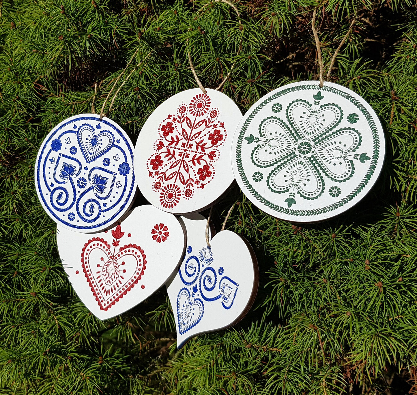Wooden Christmas ornaments Nordic Scandi pattern hand painted wood crafts decoration 5 pieces wood scandinavian folk pattern