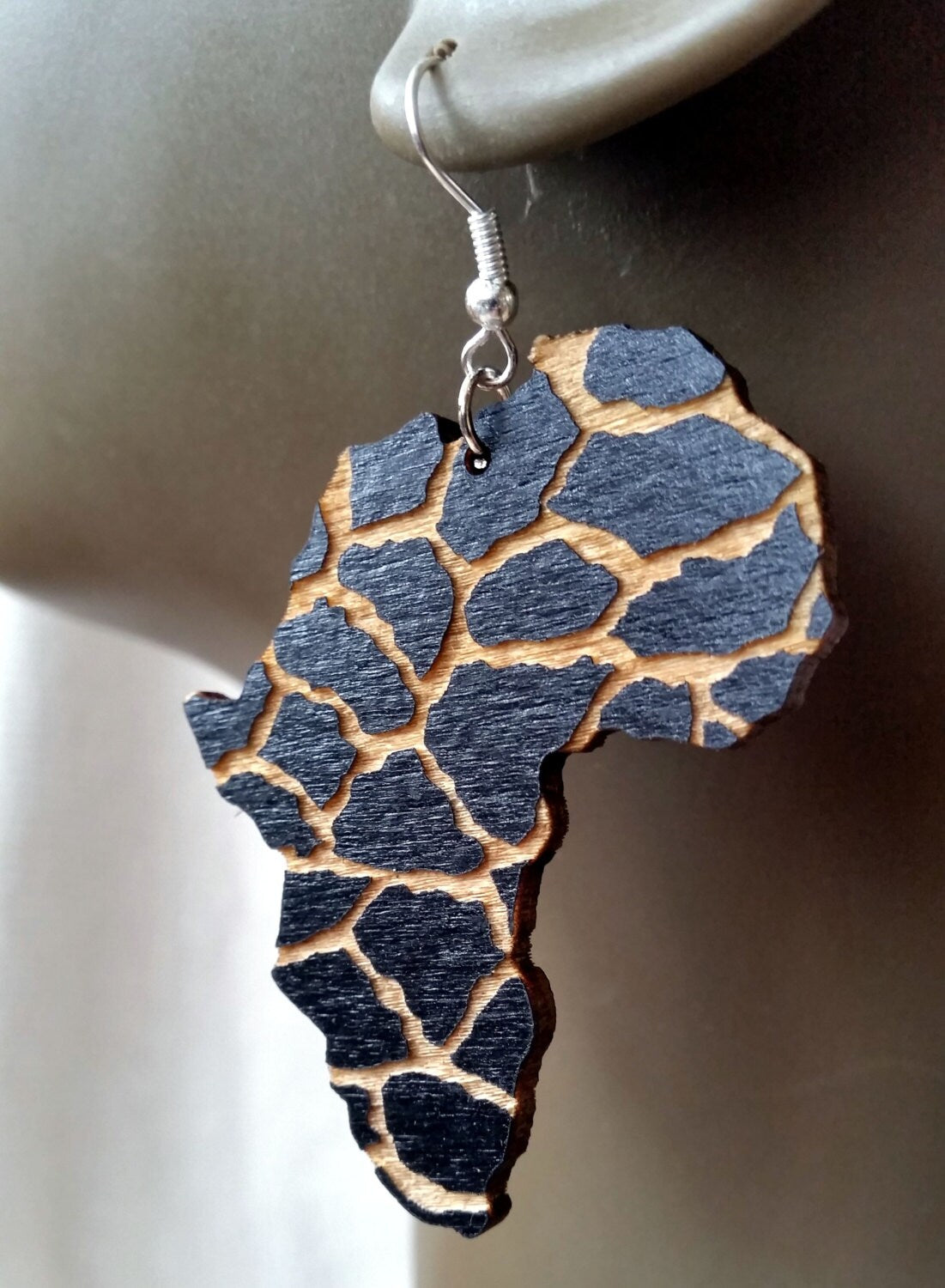 Africa wooden earrings black with animal print, African map engraved giraffe pattern